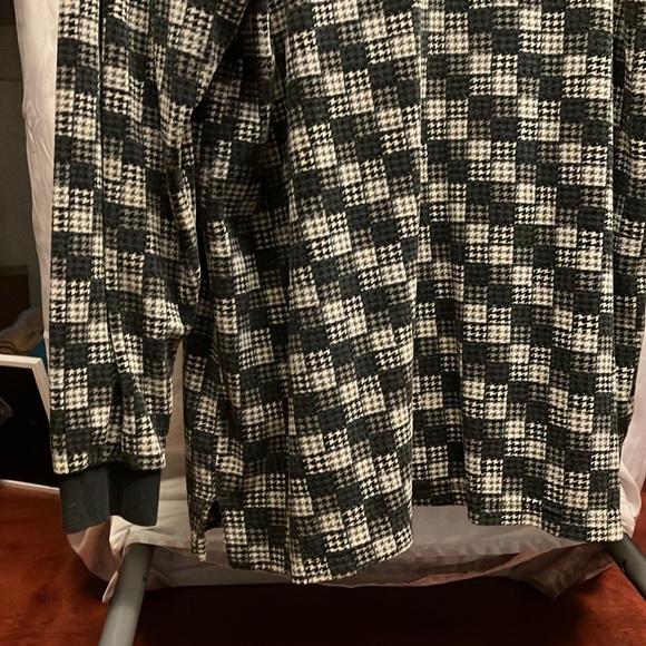 John Henry Men’s Pullover Henley Shirt - Picture 2 of 4